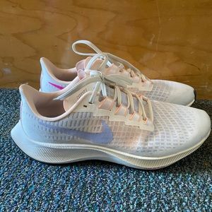 Nike Pegasus 37 running shoes
